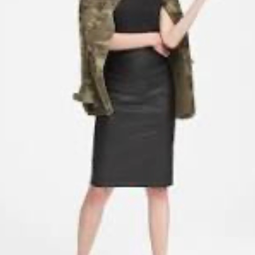Banana Republic, Vegan Leather Pencil Skirt, Black, Size 6.